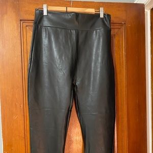 NWT Abercrombie & Fitch Vegan leather leggings